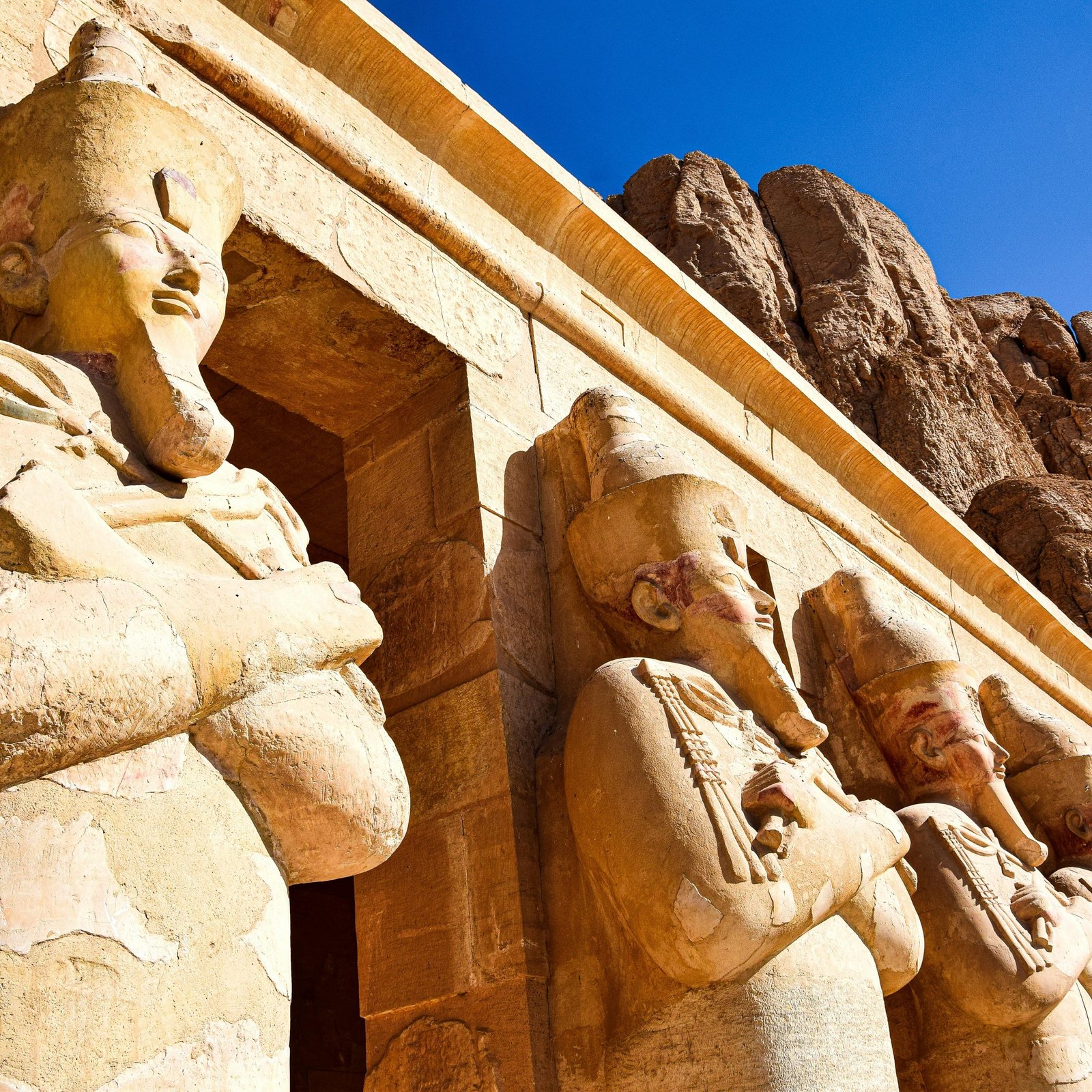 Valley of the Kings, Hatshepsut & Colossi of Memnon Day Tour