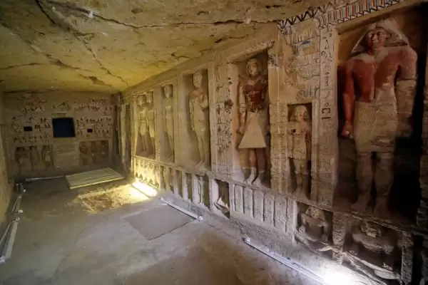Tour di un giorno alle Piramidi di Giza, Saqqara
